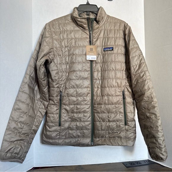 Patagonia Men’s Nano Puff Jacket Seabird Grey Taupe Small New Unisex - Picture 1 of 6